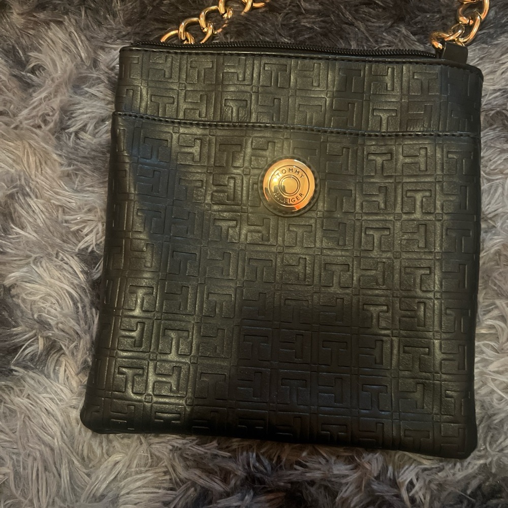 Black Tommy Hilfiger bag